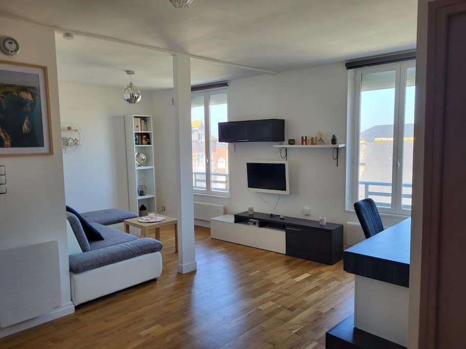 Appartement Vue Mer A 100 M De La Plage Ault Kültér fotó